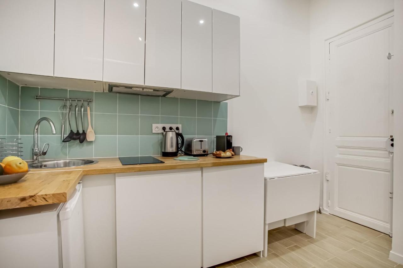 Flat For 4 Located In The Heart Of Paris Bagian luar foto